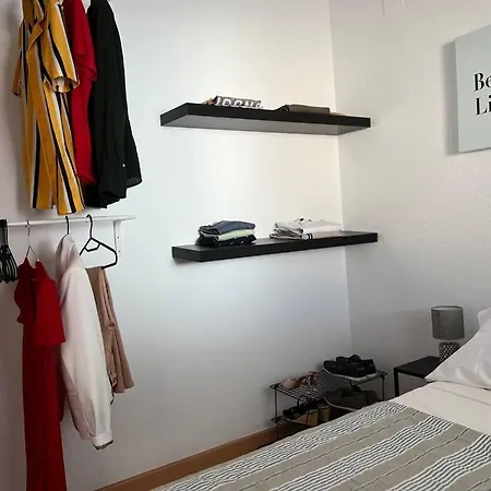 In Center * 토레몰리노스